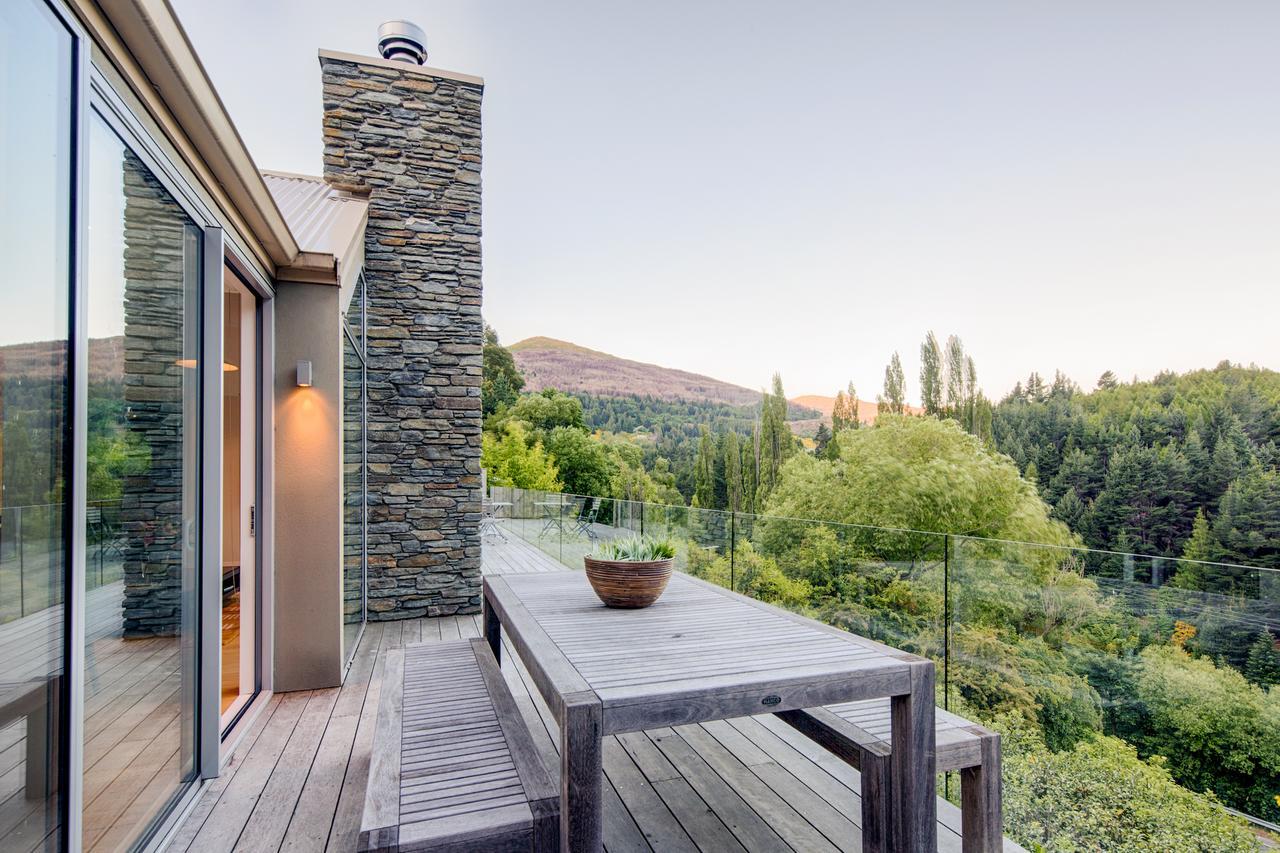Riverview Retreat Holiday Home By Majordomo كوينستاون الغرفة الصورة
